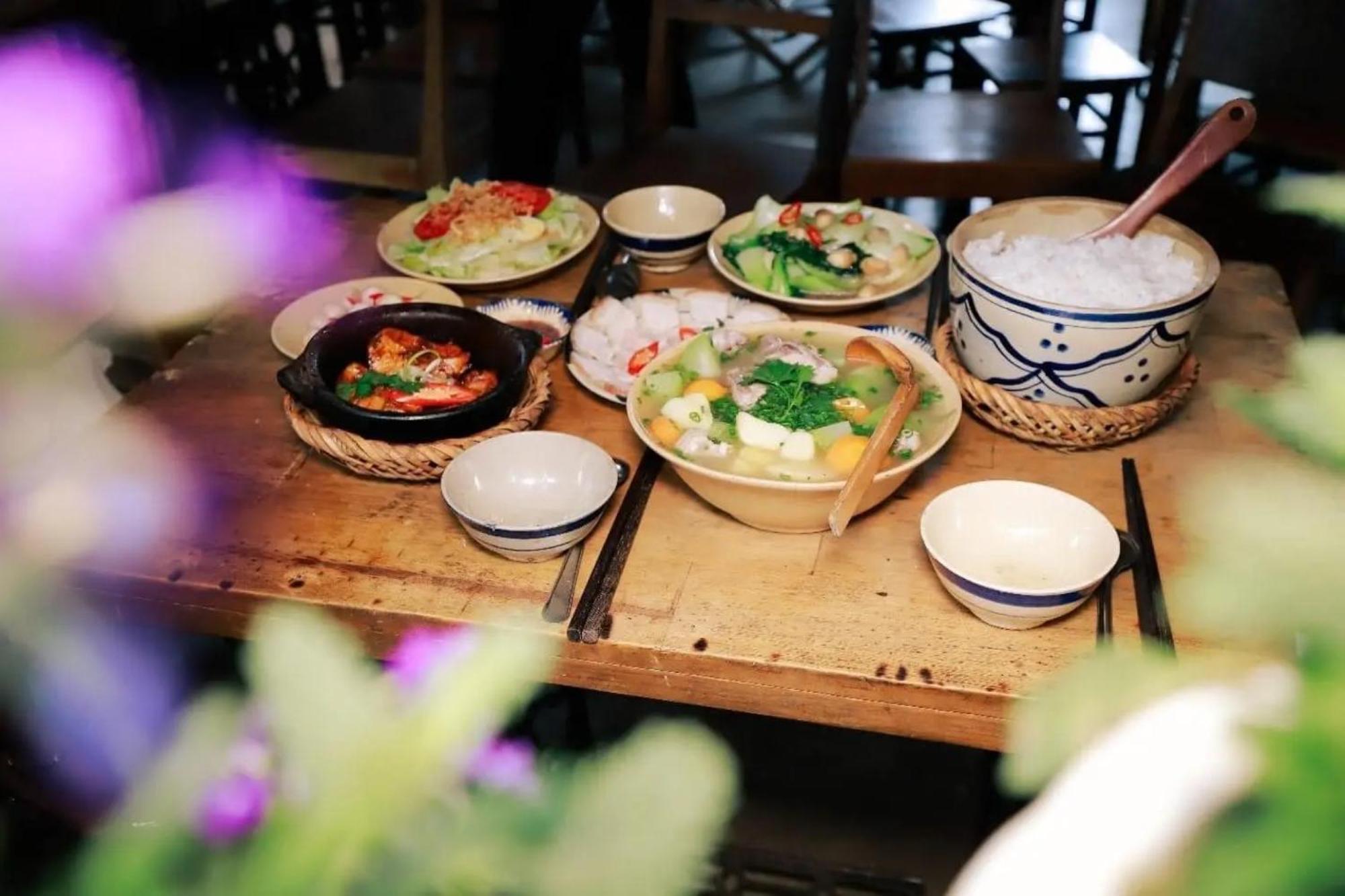 Ban Urban House Hotel Buon Ma Thuot Buitenkant foto